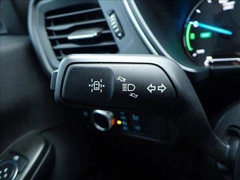 Used 2022 Ford Escape SE image 22