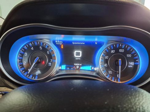 Used 2018 Chrysler 300 Touring AWD/4WD image 24