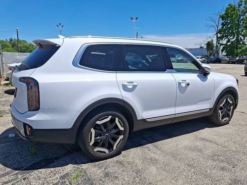 Used 2024 Kia Telluride EX FWD image 9