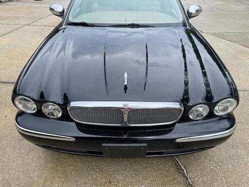 Used 2004 Jaguar XJ8 image 3