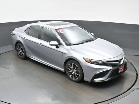 Used 2024 Toyota Camry SE FWD image 34