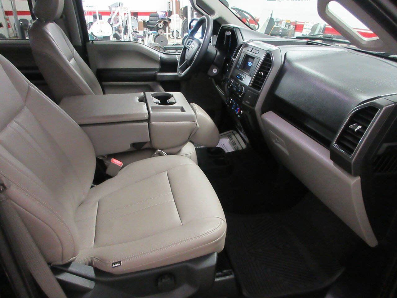 Used 2018 Ford F150 XLT AWD/4WD image 9