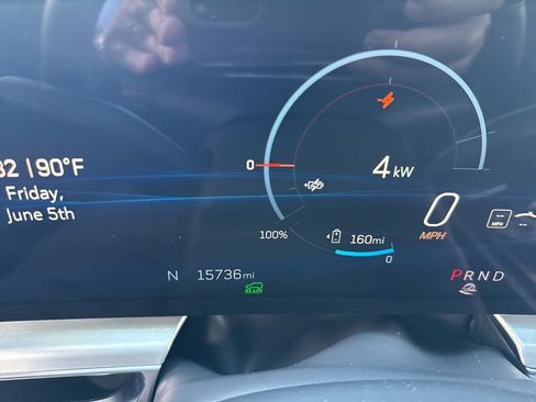 Used 2024 Cadillac Lyriq Sport AWD/4WD image 35
