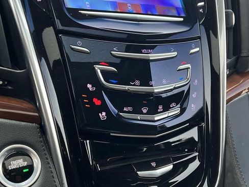 Used 2018 Cadillac Escalade ESV Premium Luxury image 28