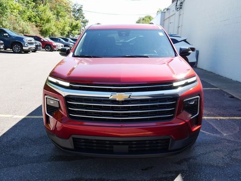 New 2026 Chevrolet Traverse LT w/ LPO, Floor Liner Package image 3