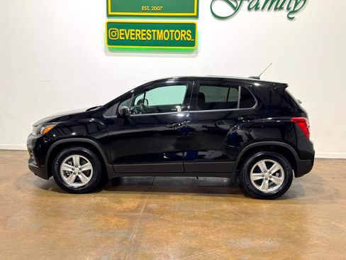 Used 2020 Chevrolet Trax LS w/ Tint and Cruise Package image 4