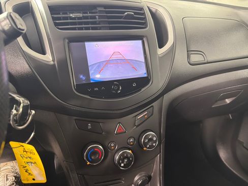 Used 2016 Chevrolet Trax LS w/ LPO, Protection Package FWD image 15