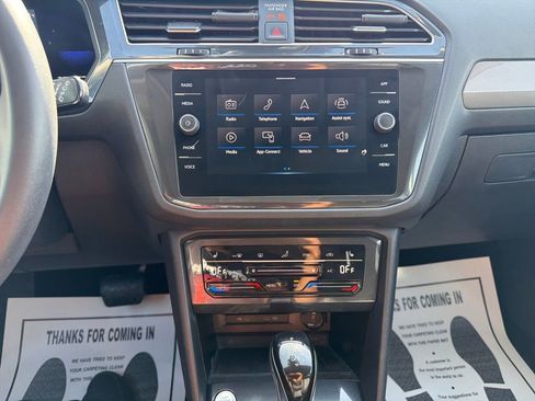 Used 2023 Volkswagen Tiguan SE FWD image 21