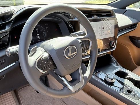 Used 2023 Lexus RZ 450e Premium image 30