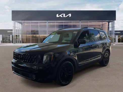 Certified 2025 Kia Telluride SX Prestige X-Line AWD/4WD image 3