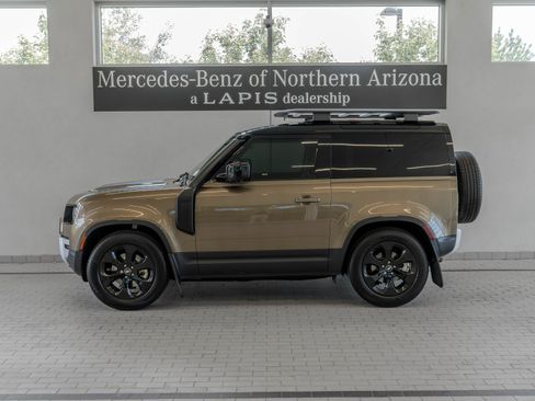 Used 2025 Land Rover Defender 90 S AWD/4WD image 2