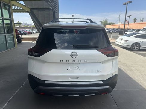 Used 2023 Nissan Rogue SL image 12