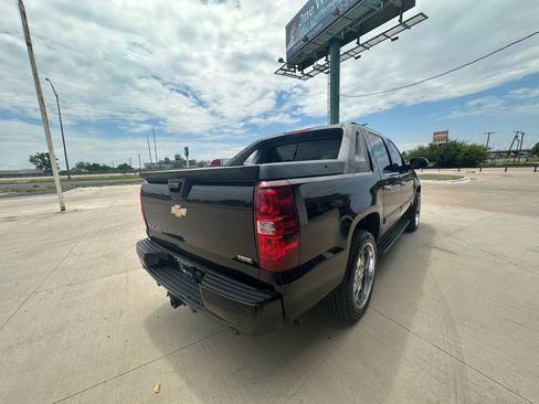 Used 2008 Chevrolet Avalanche LTZ w/ LTZ Preferred Equipment Group image 5