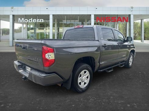 Used 2020 Toyota Tundra SR5 w/ SR5 Convenience Package AWD/4WD image 6