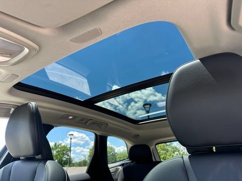 Certified 2024 Volvo XC60 B5 Core w/ Climate Package AWD/4WD image 19