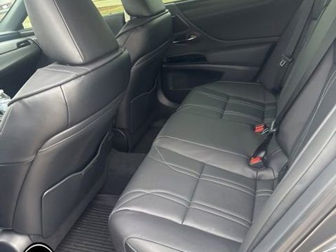 Certified 2025 Lexus ES 350 Ultra Luxury image 8