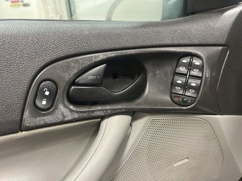 Used 2006 Ford Focus ZXW Wagon image 11