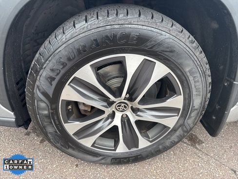 Used 2020 Toyota Highlander XLE image 26