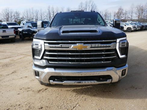 New 2026 Chevrolet Silverado 2500 LTZ w/ LTZ Premium Package image 9
