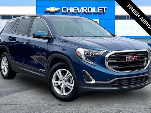 Used 2021 GMC Terrain SLE FWD image 1