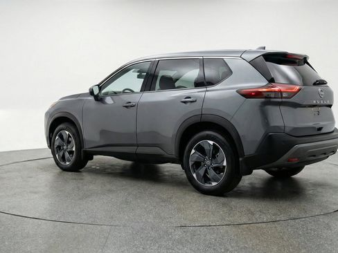 Used 2025 Nissan Rogue SV AWD/4WD image 6