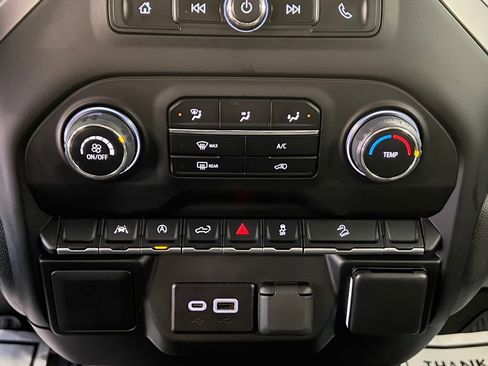 Used 2022 Chevrolet Silverado 1500 Custom Trail Boss image 29