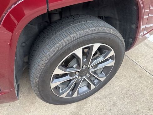 Used 2021 Jeep Grand Cherokee L Overland w/ Advanced Protech Group III AWD/4WD image 5