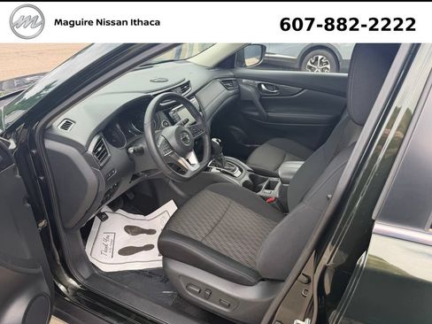 Used 2018 Nissan Rogue SV AWD/4WD image 8