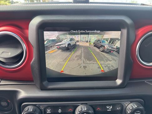 Certified 2021 Jeep Wrangler Unlimited Rubicon w/ Xtreme Recon 35" Tire Package image 22