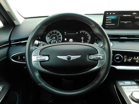 Used 2025 Genesis GV70 2.5T AWD/4WD image 33