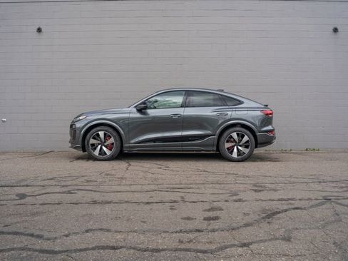 New 2027 Audi SQ6 e-tron Premium Plus AWD/4WD image 3