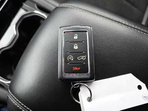 Used 2023 Jeep Grand Cherokee Altitude image 10