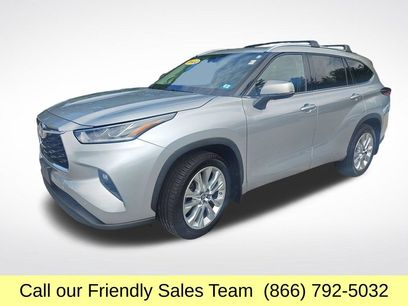 Used 2022 Toyota Highlander Limited