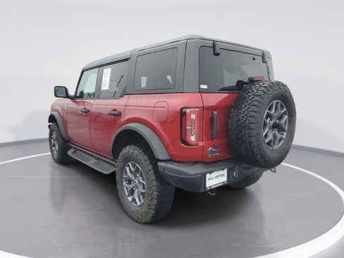 Used 2025 Ford Bronco Badlands image 2