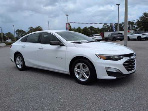 Used 2024 Chevrolet Malibu LS FWD image 3