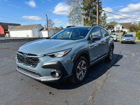 Used 2024 Subaru Crosstrek 2.0i Premium image 3