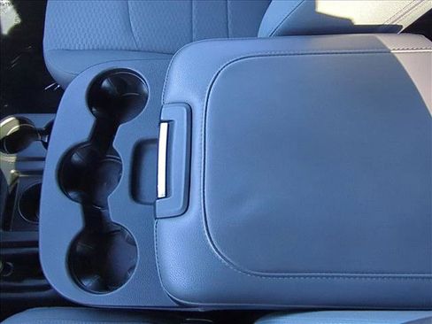 Used 2018 RAM 3500 Tradesman w/ Chrome Appearance Group image 15