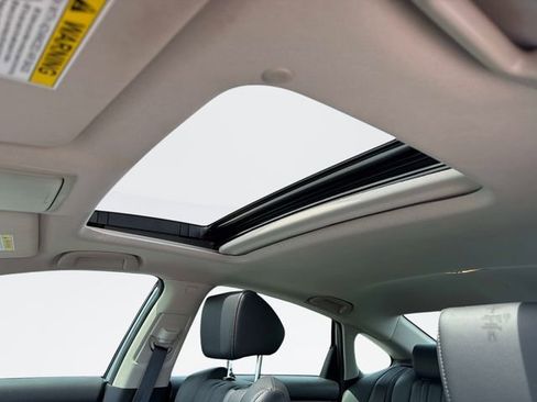 Used 2021 Honda Accord Touring image 24