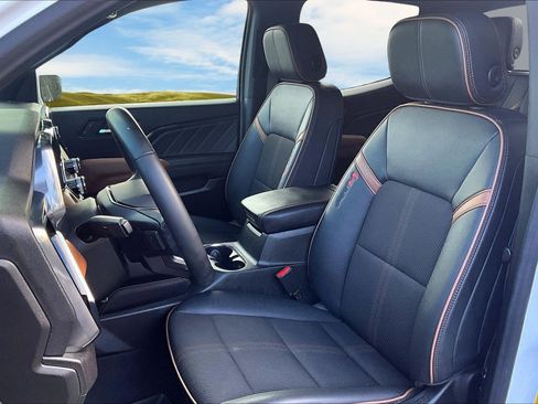 Used 2024 GMC Canyon AT4 w/ Canyon Safety Plus Package image 13