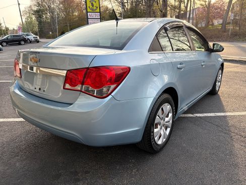 Used 2012 Chevrolet Cruze LS w/ Connectivity Package FWD image 5