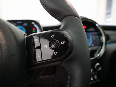 Used 2024 MINI Cooper SE image 17