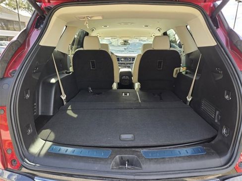 Used 2023 Buick Enclave Essence image 14
