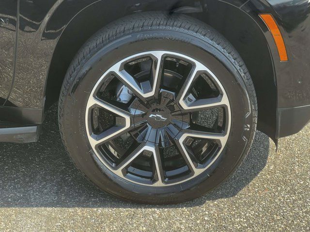 Certified 2026 Chevrolet Suburban RST AWD/4WD image 8