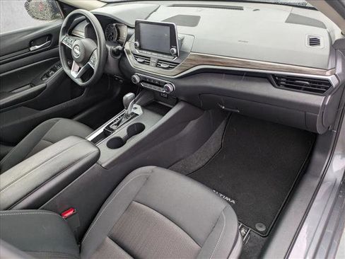 Used 2025 Nissan Altima 2.5 SV image 26