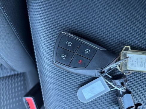 Used 2025 Chevrolet Equinox LT FWD image 22