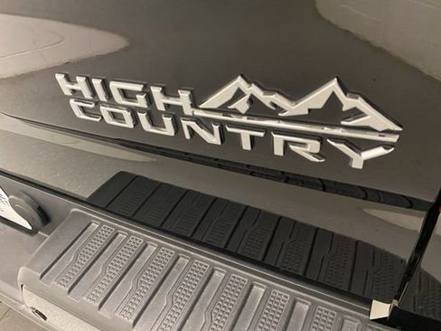 Used 2024 Chevrolet Silverado 1500 High Country w/ High Country Premium Package AWD/4WD image 36