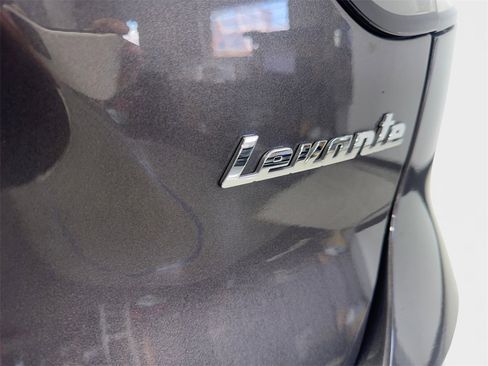 Used 2022 Maserati Levante Modena image 23