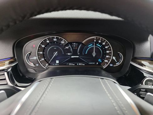Used 2019 BMW 530e RWD image 21