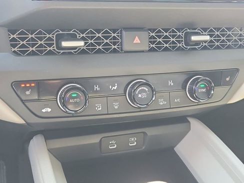 Certified 2023 Honda Accord EX image 26