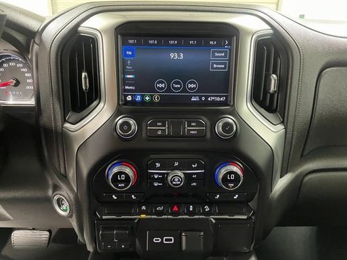 Used 2021 Chevrolet Silverado 1500 RST image 16